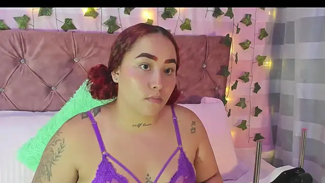 Snapshot of Ayla-marttinez chatting on 02-10-26, 01:32 Ayla-marttinez online show from 02-10-26, 01:32