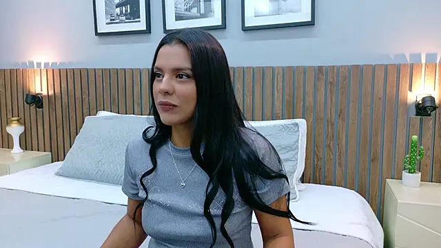 Mia Bellefort online show from 02-04-26, 08:47