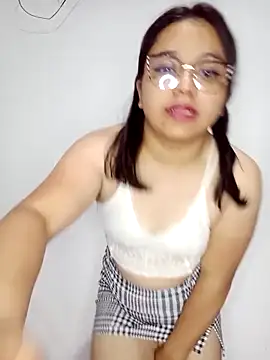 Snapshot of Brianna_Ruiz chatting on 12-18-25, 09:15 Brianna Ruiz online show from 12-18-25, 09:15