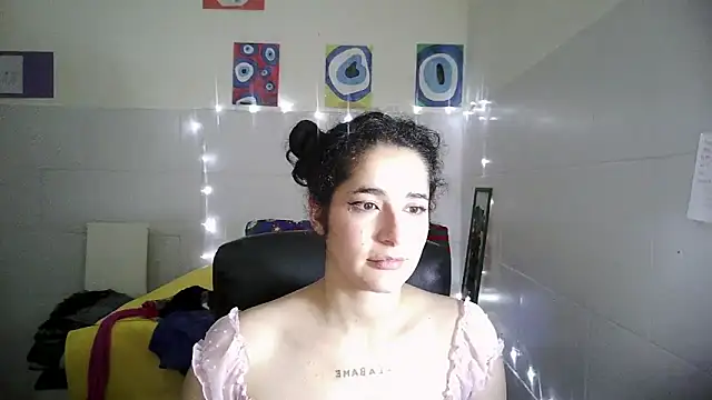 caramel-hotty online show from 12-15-25, 12:48