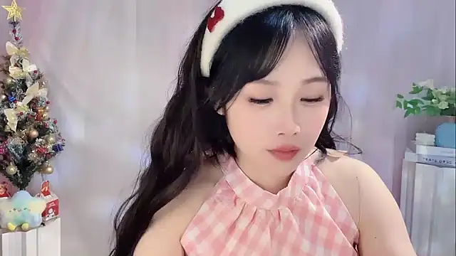 Snapshot of Pinkgirl520 chatting on 12-21-25, 01:51 Pinkgirl520 online show from 12-21-25, 01:51