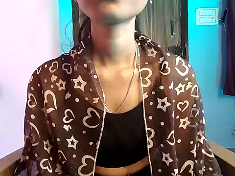 Maira 00 online show from 12-17-25, 09:15