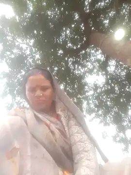 Snapshot of Pinki_rajak chatting on 12-22-25, 04:31 Pinki rajak online show from 12-22-25, 04:31