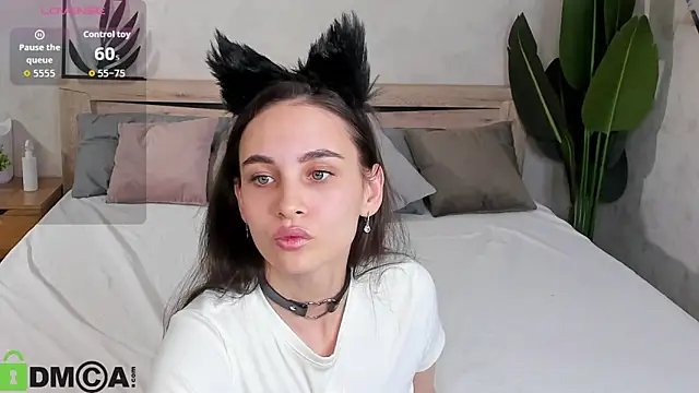 Snapshot of Skye_Taylor chatting on 12-16-25, 12:59 Skye Taylor online show from 12-16-25, 12:59