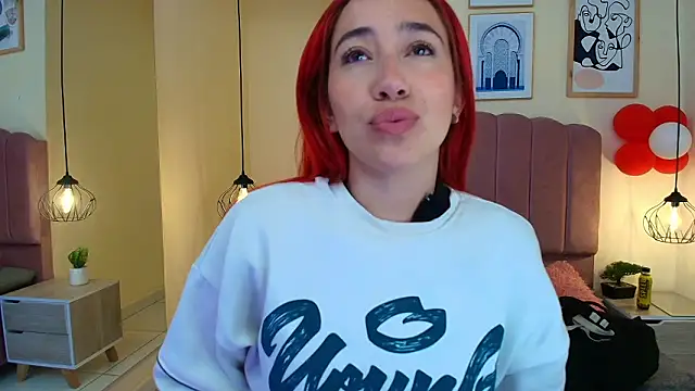 Snapshot of Celestee15_ chatting on 03-17-26, 11:24 Celestee15 online show from 03-17-26, 11:24