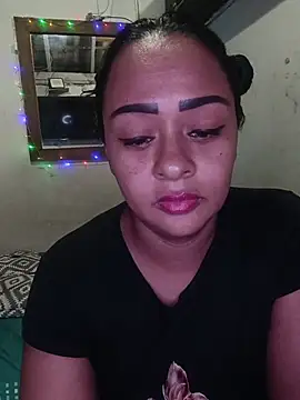 Karen Kemmerr online show from 12-17-25, 01:44