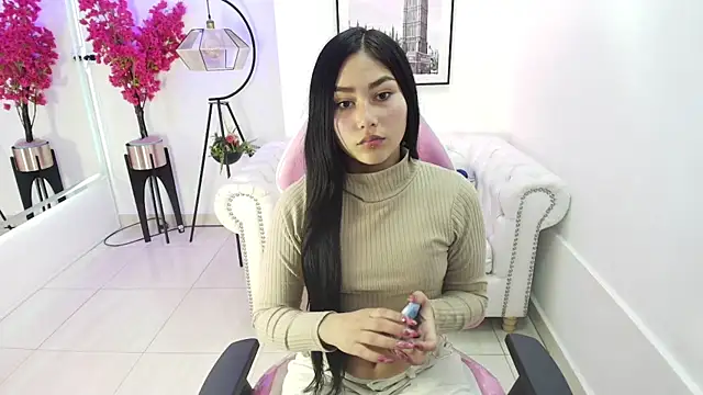 Carolina cherry online show from 02-25-26, 12:15