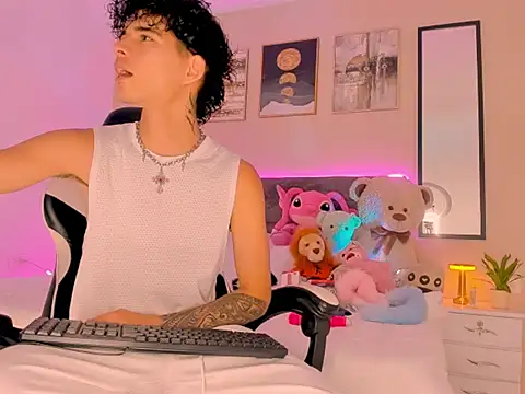 Snapshot of back_thomson chatting on 02-21-26, 08:43 back thomson online show from 02-21-26, 08:43