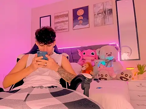 Snapshot of back_thomson chatting on 03-04-26, 01:11 back thomson online show from 03-04-26, 01:11