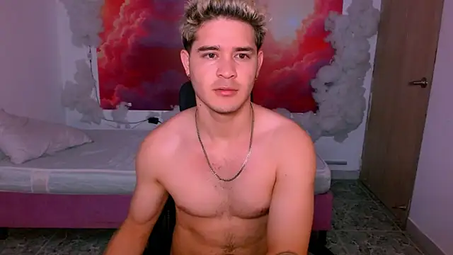 Snapshot of RayanLynxx chatting on 12-16-25, 07:30 RayanLynxx online show from 12-16-25, 07:30