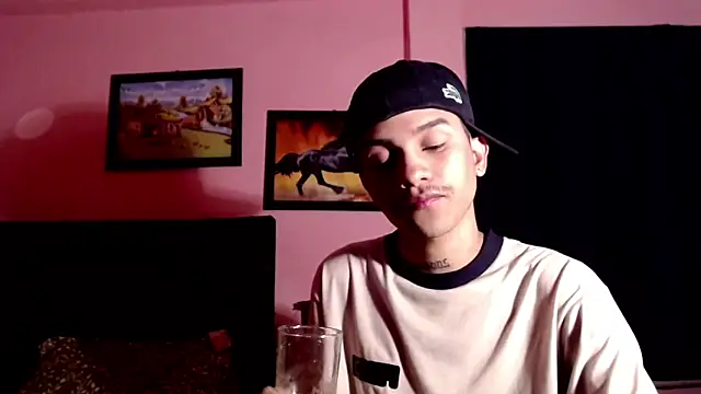 Snapshot of andy_star12 chatting on 12-16-25, 10:37 andy star12 online show from 12-16-25, 10:37