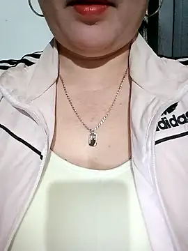 Snapshot of Dianna68 chatting on 01-08-26, 11:45 Dianna68 online show from 01-08-26, 11:45