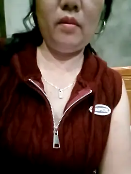 Snapshot of Dianna68 chatting on 02-17-26, 10:23 Dianna68 online show from 02-17-26, 10:23