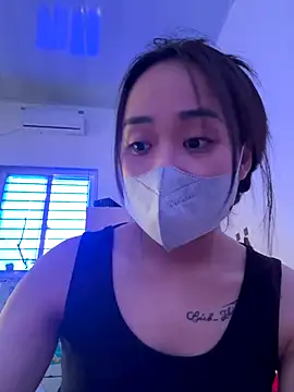 Snapshot of NinaBaby22 chatting on 12-18-25, 07:14 NinaBaby22 online show from 12-18-25, 07:14