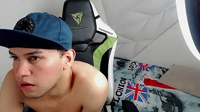 Luky twink online show from 12-15-25, 04:17