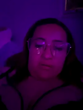 Snapshot of Meghan_T18 chatting on 12-17-25, 01:11 Meghan T18 online show from 12-17-25, 01:11