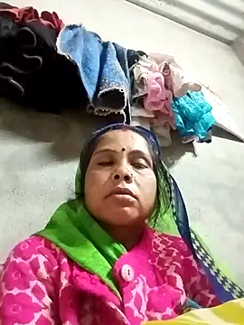 Snapshot of Shreya_pandit chatting on 01-06-26, 08:45 Shreya pandit online show from 01-06-26, 08:45