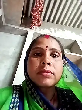 Snapshot of Shreya_pandit chatting on 01-10-26, 03:14 Shreya pandit online show from 01-10-26, 03:14