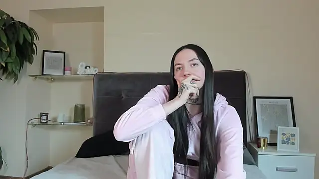 AdrianaCult online show from 02-09-26, 06:23