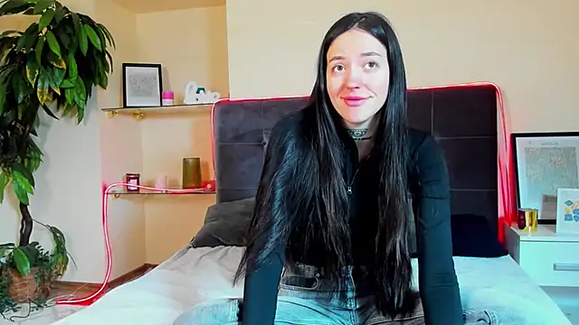 AdrianaCult online show from 02-11-26, 06:29