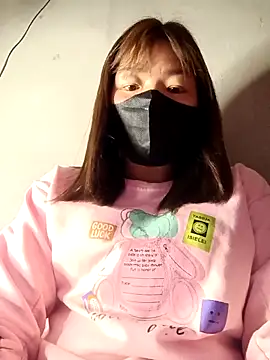 Snapshot of May-Ne chatting on 02-12-26, 05:57 May-Ne online show from 02-12-26, 05:57