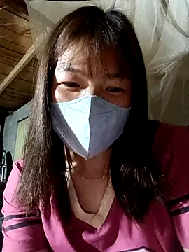 Snapshot of May-Ne chatting on 02-21-26, 02:29 May-Ne online show from 02-21-26, 02:29