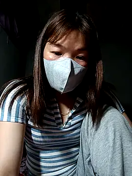 Snapshot of May-Ne chatting on 02-26-26, 01:32 May-Ne online show from 02-26-26, 01:32