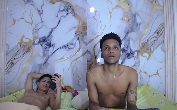 Snapshot of Damian_and_theo chatting on 02-12-26, 07:09 Damian and theo online show from 02-12-26, 07:09