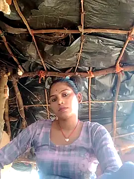 Snapshot of Rinki_malhotra chatting on 12-20-25, 07:15 Rinki malhotra online show from 12-20-25, 07:15