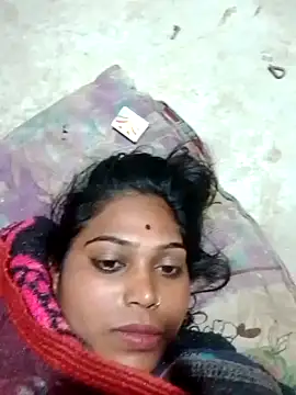 Snapshot of Rinki_malhotra chatting on 12-20-25, 10:39 Rinki malhotra online show from 12-20-25, 10:39