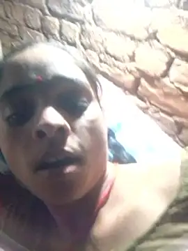 Snapshot of Rinki_malhotra chatting on 01-13-26, 02:22 Rinki malhotra online show from 01-13-26, 02:22