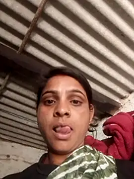 Snapshot of Rinki_malhotra chatting on 02-10-26, 06:28 Rinki malhotra online show from 02-10-26, 06:28