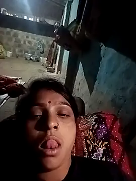 Snapshot of Rinki_malhotra chatting on 02-27-26, 08:31 Rinki malhotra online show from 02-27-26, 08:31