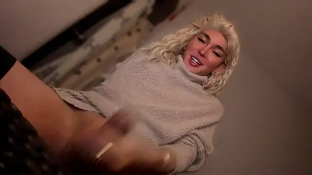 Snapshot of mxshemale_ladyboy chatting on 11-06-25, 10:32 mxshemale ladyboy online show from 11-06-25, 10:32