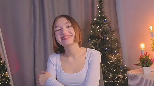 Snapshot of Leyla_crsh chatting on 12-18-25, 05:35 Leyla crsh online show from 12-18-25, 05:35