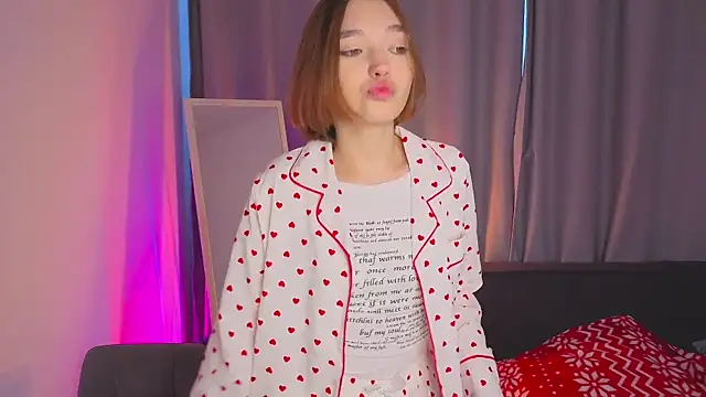 Snapshot of Leyla_crsh chatting on 01-07-26, 05:10 Leyla crsh online show from 01-07-26, 05:10