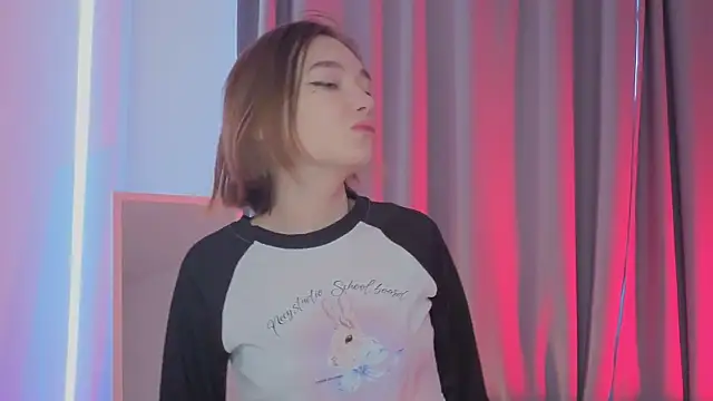 Snapshot of Leyla_crsh chatting on 01-16-26, 05:11 Leyla crsh online show from 01-16-26, 05:11