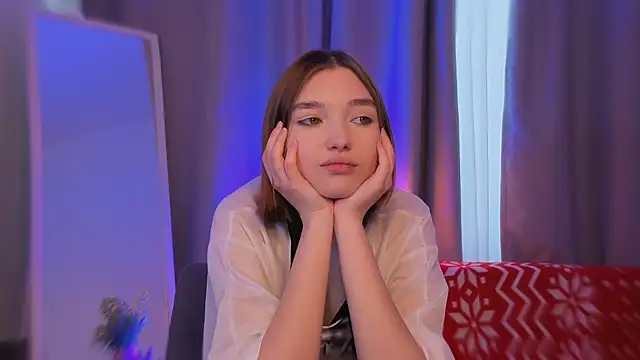 Snapshot of Leyla_crsh chatting on 02-20-26, 06:26 Leyla crsh online show from 02-20-26, 06:26