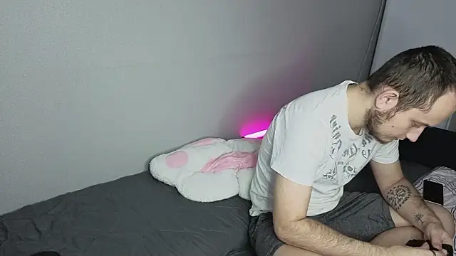 Pearl couple online show from 02-24-26, 09:07