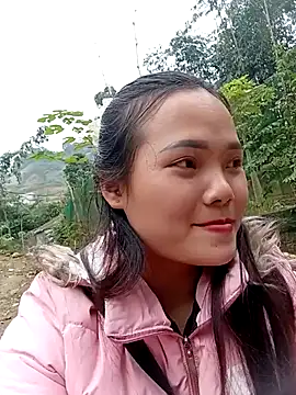 Snapshot of nhoanhlam chatting on 12-17-25, 02:17 nhoanhlam online show from 12-17-25, 02:17