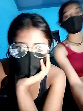 Snapshot of Aaradhya-Rani chatting on 03-27-26, 08:08 Aaradhya-Rani online show from 03-27-26, 08:08