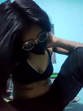 Snapshot of Aaradhya-Rani chatting on 04-12-26, 06:57 Aaradhya-Rani online show from 04-12-26, 06:57