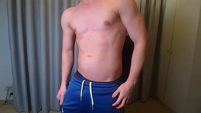 Snapshot of KellenWest chatting on 02-15-26, 07:51 KellenWest online show from 02-15-26, 07:51