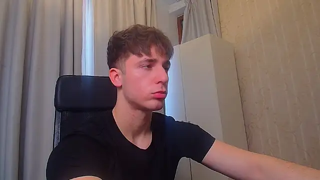 Snapshot of KellenWest chatting on 02-27-26, 11:32 KellenWest online show from 02-27-26, 11:32