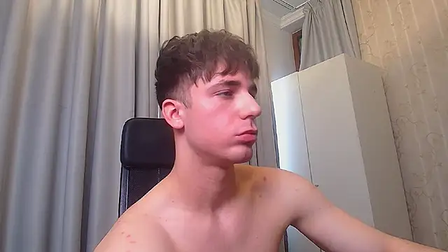 Snapshot of KellenWest chatting on 03-02-26, 07:15 KellenWest online show from 03-02-26, 07:15