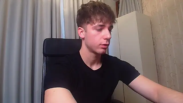 Snapshot of KellenWest chatting on 03-03-26, 05:24 KellenWest online show from 03-03-26, 05:24