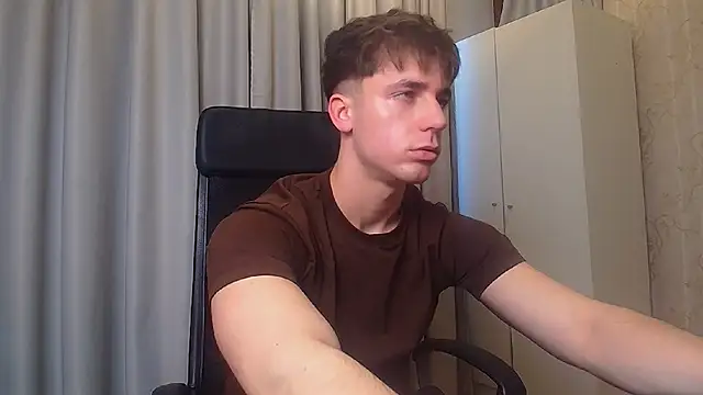 Snapshot of KellenWest chatting on 03-09-26, 05:22 KellenWest online show from 03-09-26, 05:22