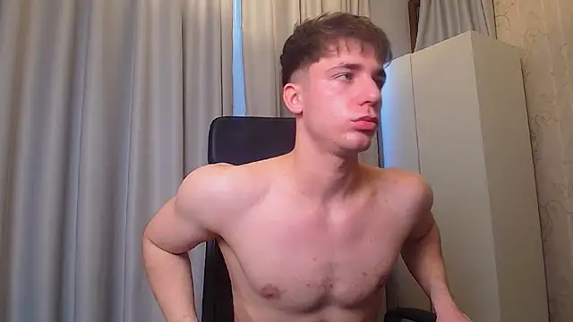 Snapshot of KellenWest chatting on 03-10-26, 05:34 KellenWest online show from 03-10-26, 05:34