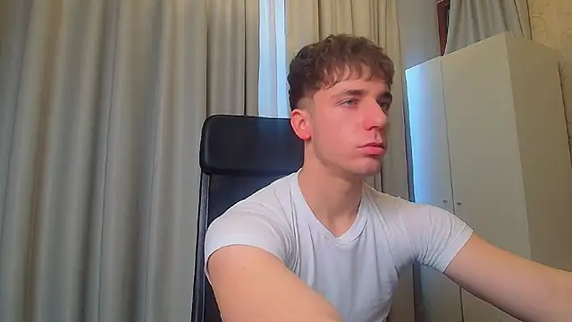 Snapshot of KellenWest chatting on 03-12-26, 10:54 KellenWest online show from 03-12-26, 10:54