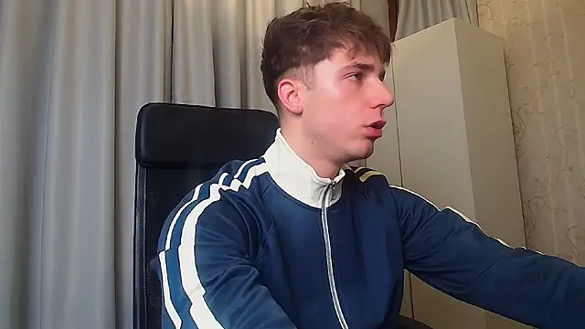 Snapshot of KellenWest chatting on 03-16-26, 05:24 KellenWest online show from 03-16-26, 05:24